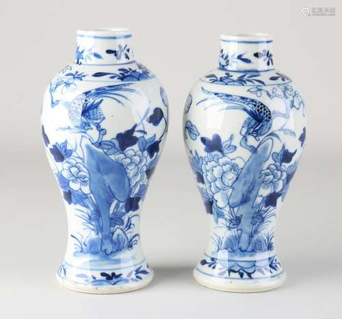 Two 19th century Chinese vases, H 18 cm.