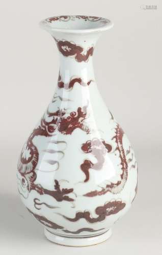 Chinese dragon vase, H 20.5 cm.