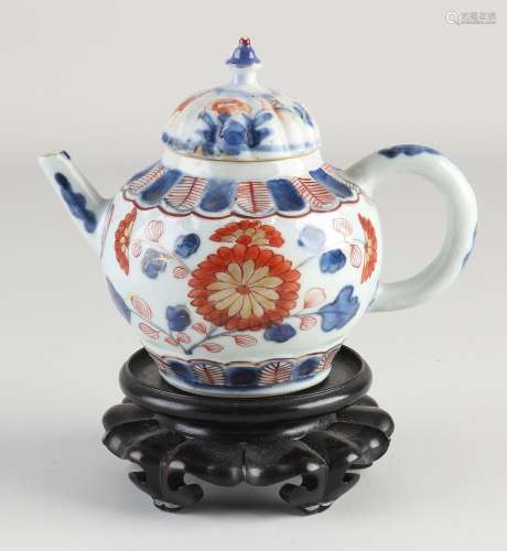 18th century Chinese teapot, Ø 9 cm.