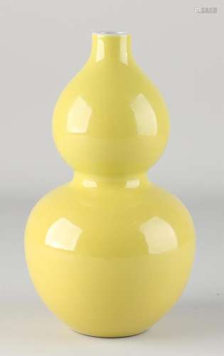 Chinese knob vase, H 21 cm.