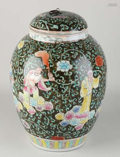 Large Chinese Familie Verte lidded pot, H 38 cm.