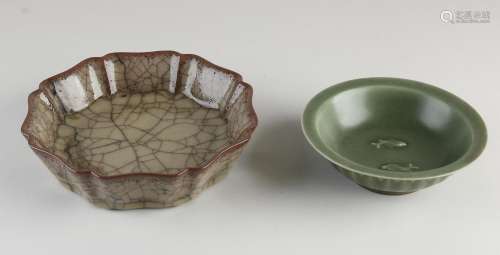 Two parts Chinese celadon porcelain