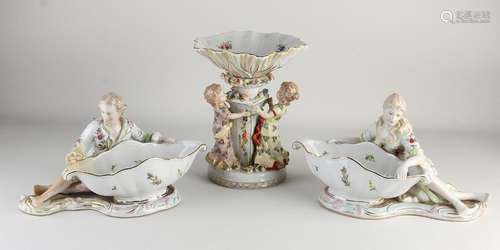 Three parts porcelain