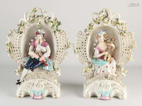 Two parts Naples porcelain