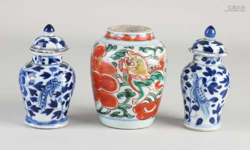 Lot 18th century Chinese porcelain (3x)