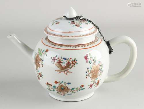 18th century Chinese teapot Ø 12 cm.