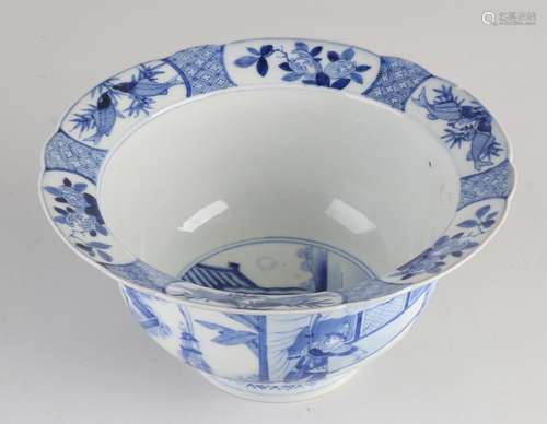 Large Chinese hooded bowl Ø 20 cm.