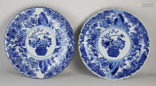 Set of Japanese Imari decorative dishes Ø 37 - 38 cm.