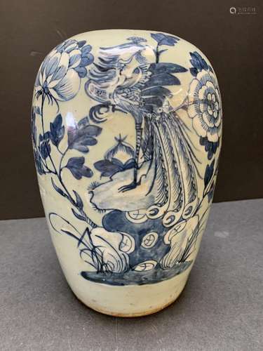 Chinese blue and white porcelain jar without cover - AS IS