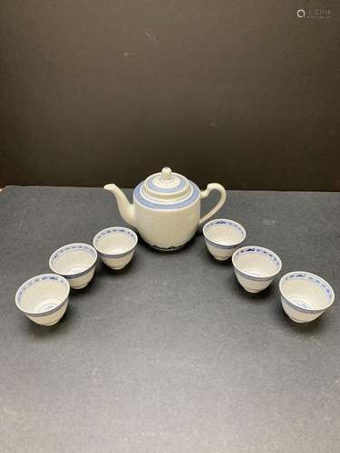 Blue and white Teapot set - AS IS