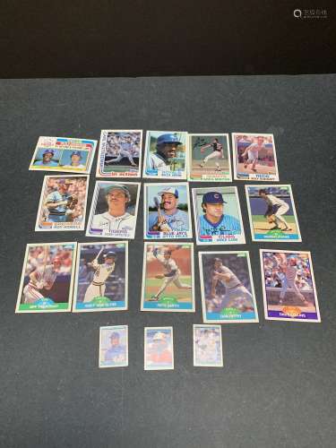 Lot of 18 Baseball cards - AS IS