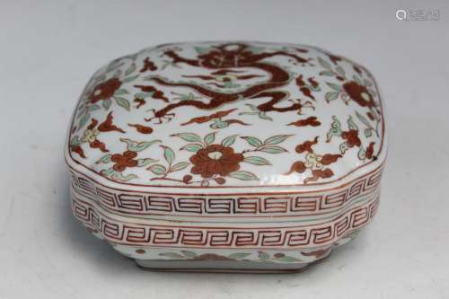 Chinese Porcelain Box with Dragon Decoration.