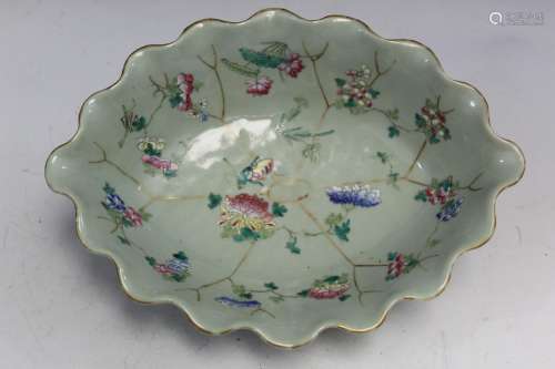 Chinese Celadon Glaze Famille Rose Porcelain Oval Dish