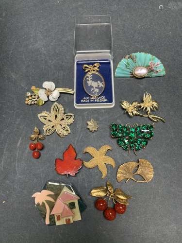 Lot of thirteen pins - AS IS