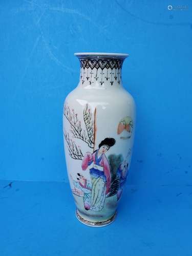 Chinese Porcelain Vase