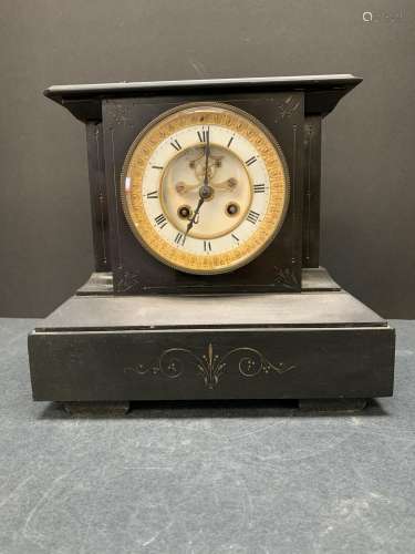 Vintage Mantel clock - AS IS