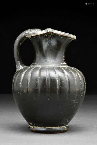 A GREEK CAMPANIAN POTTERY OINOCHOE