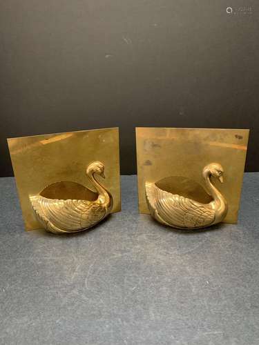 Lot of two vintage swan book ends - AS IS