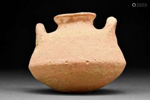 A MYCENAEAN POTTERY SQUAT JAR