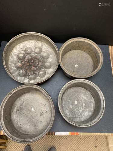 Lot of four antique pots - AS IS