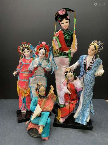 Lot of four vintage Chinese figures - AS IS