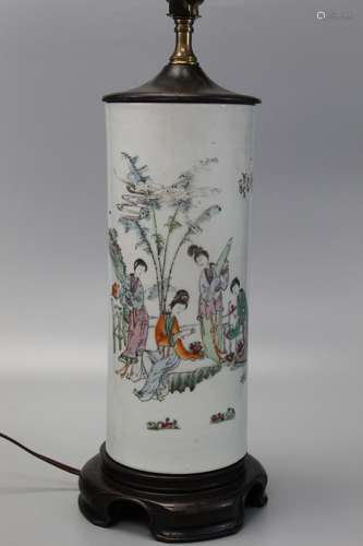 Chinese porcelain vase lamp.