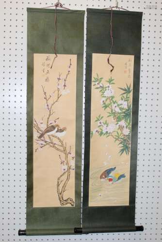 Two Chinese scroll painting on silk .