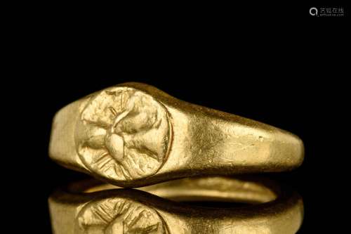 A ROMAN SOLID GOLD BETROTHAL RING