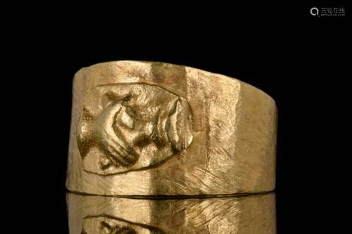 A ROMAN SOLID GOLD BETROTHAL RING