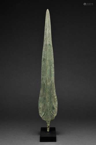 AN ANCIENT WESTERN ASIATIC/AEGEAN SPEAR