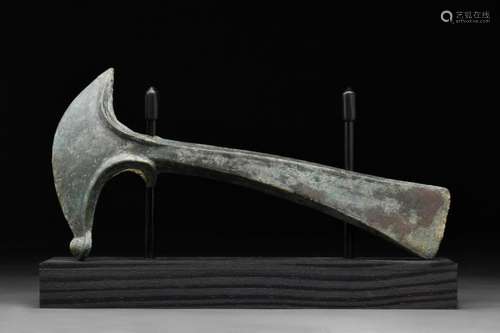 BRONZE AGE HALLSTATT PERIOD BATTLE AXE