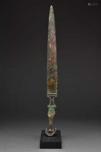 ANCIENT BRONZE LURISTAN SWORD