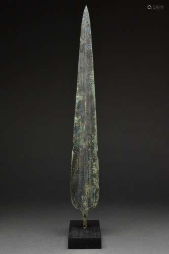 AN ANCIENT WESTERN ASIATIC/AEGEAN SPEAR