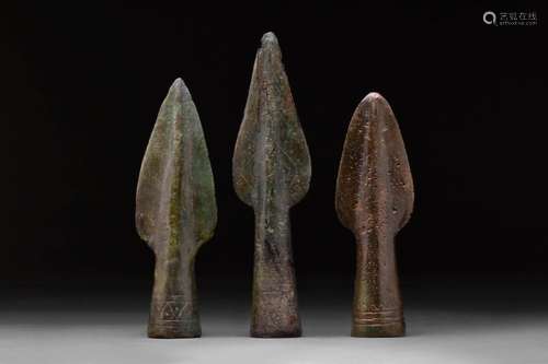 A SET OF EUROPEAN SOCKETED SPEAR HEADS