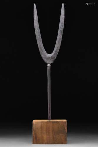 MEDIEVAL FORK IRON HEAD