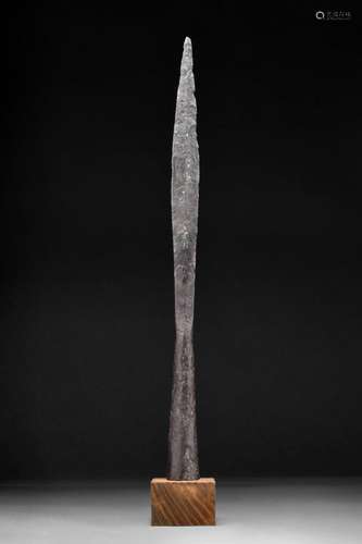 ROMAN IRON SOCKETED "LANCEHEAD" SPEAR HEAD