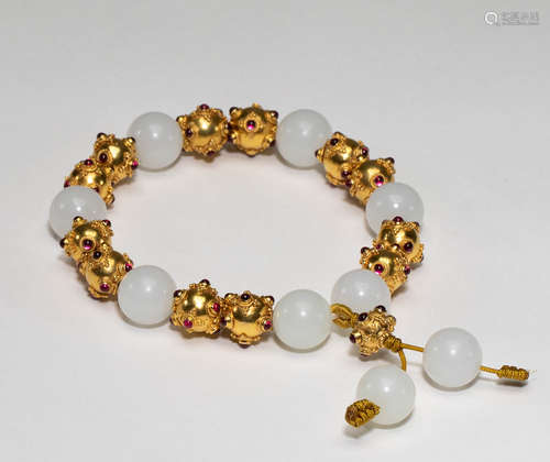 Hetian jade bracelet from Qing Dynasty, China