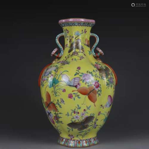 A fencai glaze vase