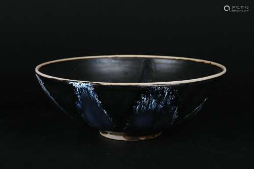 A blue glaze bowl
