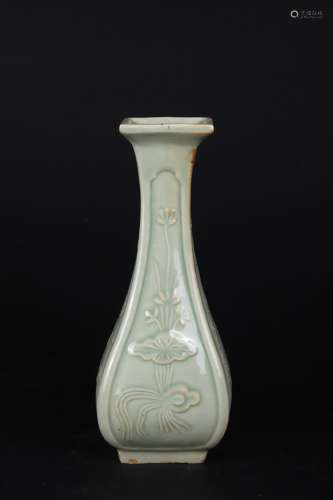 A Yaozhou-type vase