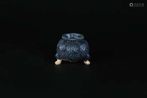 A blue glaze tripod censer