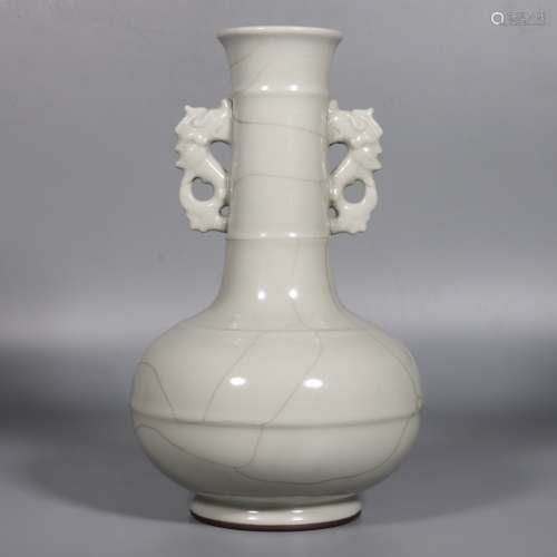 A ge-ware vase