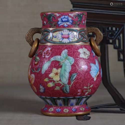 A fencai glaze butterflies vase