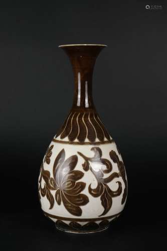 A grisaille glaze vase meiping