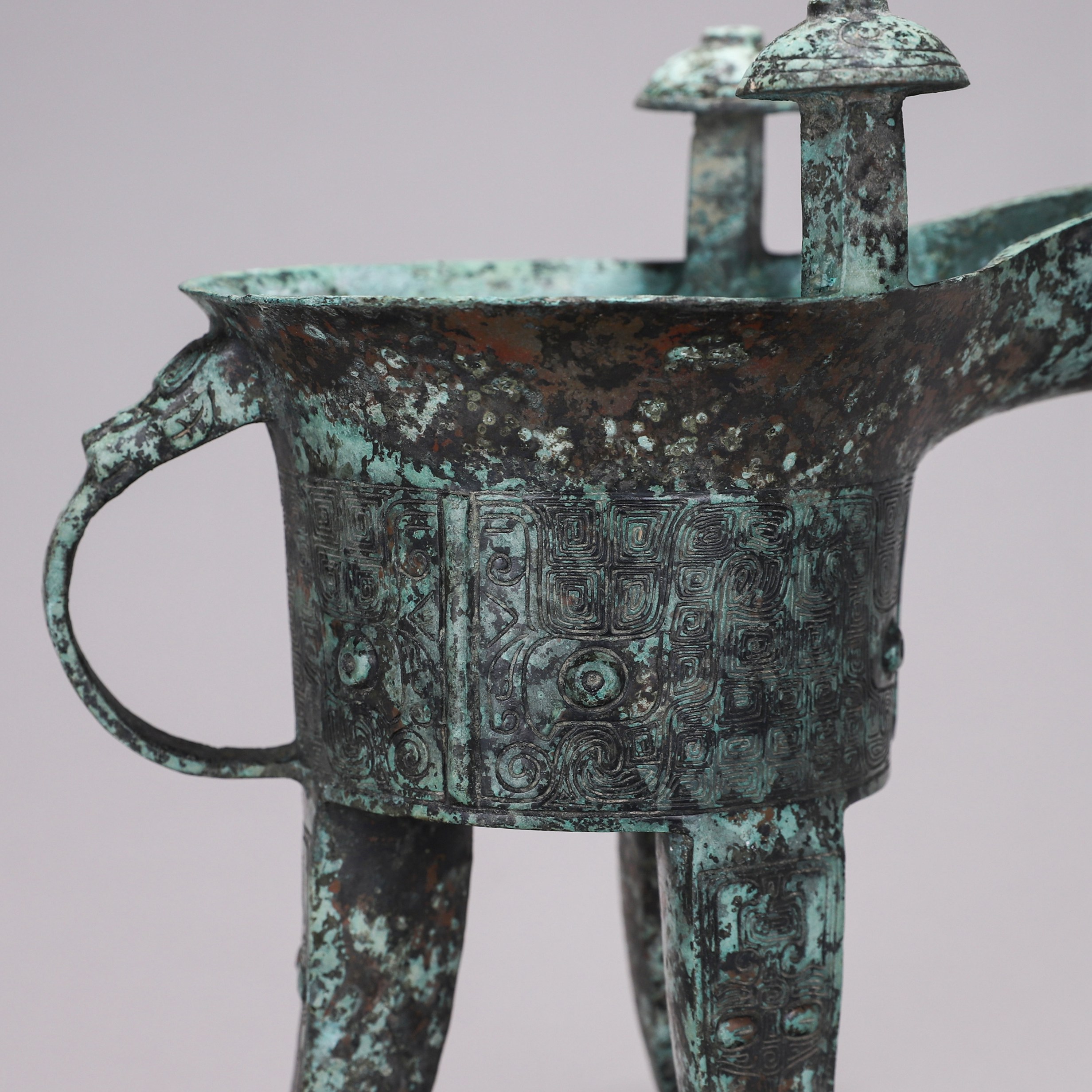 战汉时期青铜爵杯图片