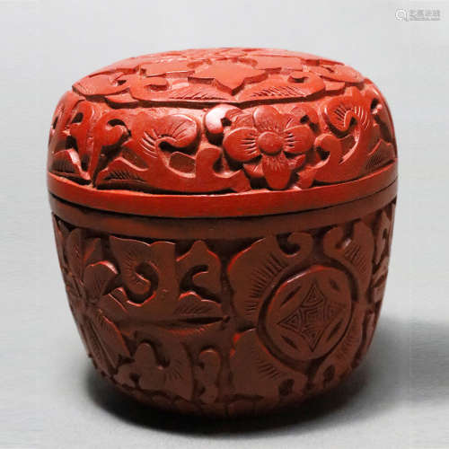 雕漆剔红花卉纹漆器盒