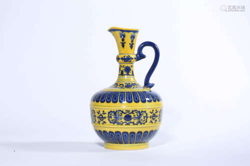 Yellow Ground Blue and White Ewer, Yongzheng Mark