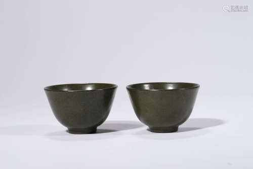 A Pair of Tea-dust Glaze Small Cups