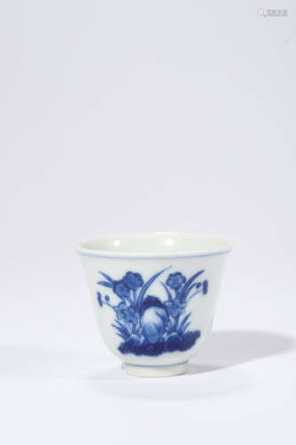Blue and White Flower Cup, Tongzhi Mark