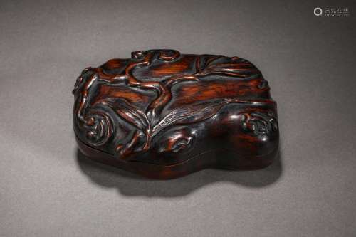 Agarwood box with dragon pattern